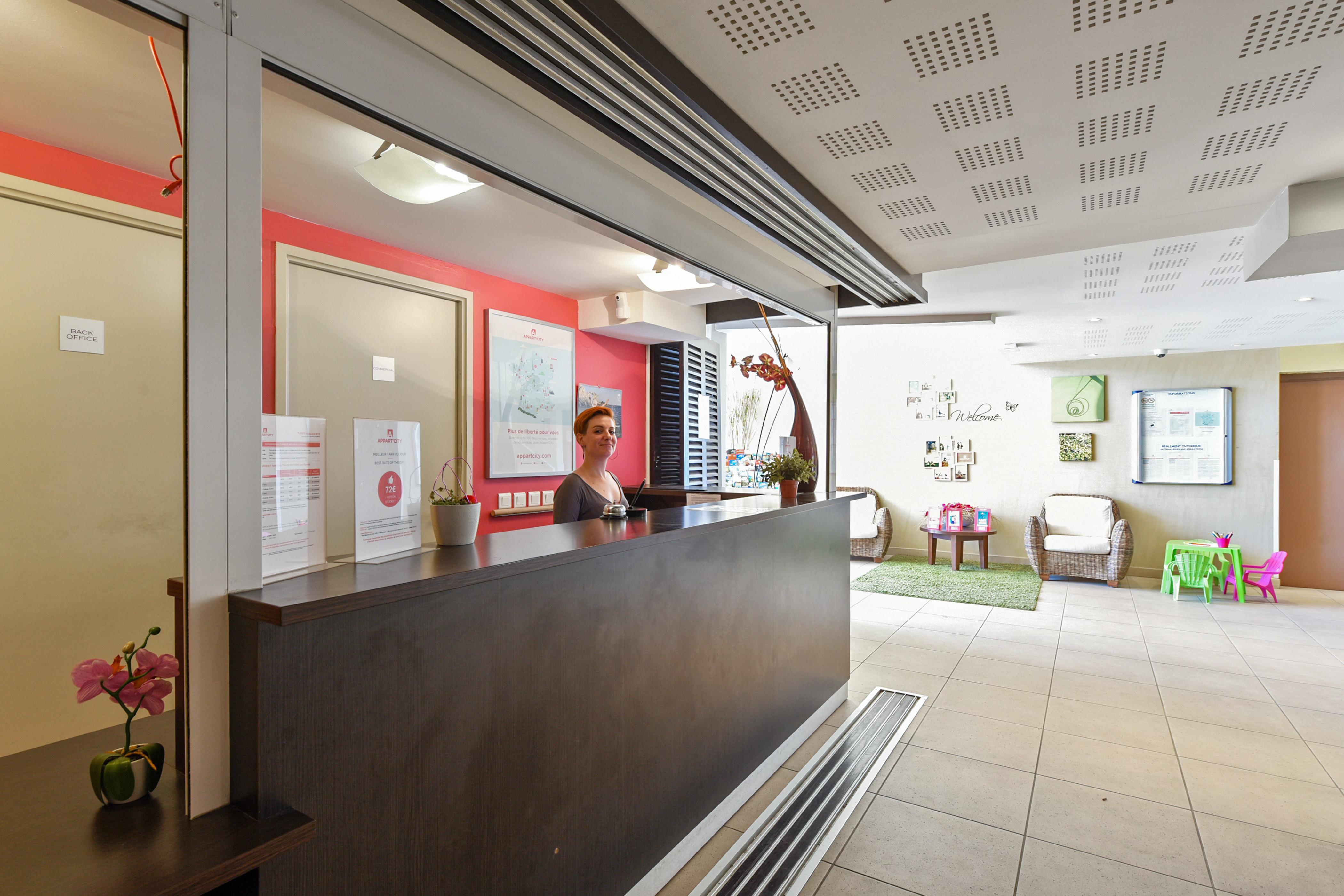 סיס-פור-לה-פלאז' Comfort Aparthotel Six-Fours מראה חיצוני תמונה