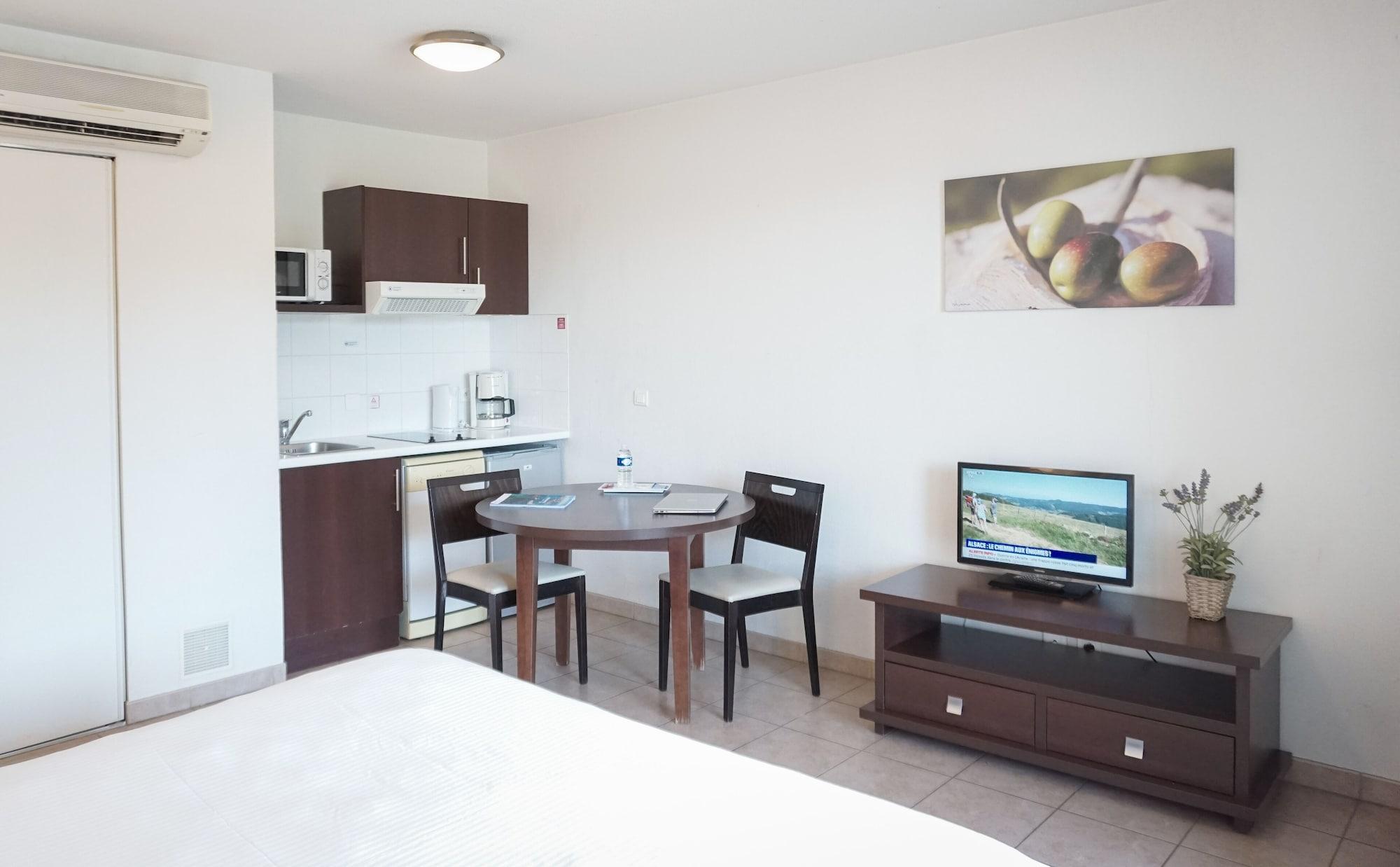 סיס-פור-לה-פלאז' Comfort Aparthotel Six-Fours מראה חיצוני תמונה